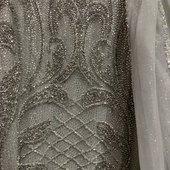 PORTIA & SCARLETT FORMAL EVENING GOWN - Picture 3 of 12